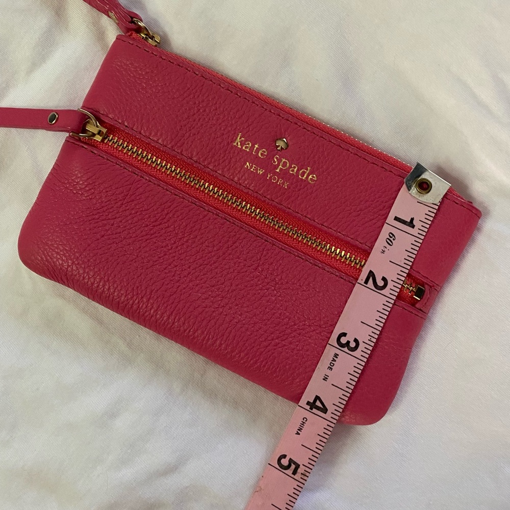 Kate Spade bright pink magenta leather wristlet - Picture 3 of 5